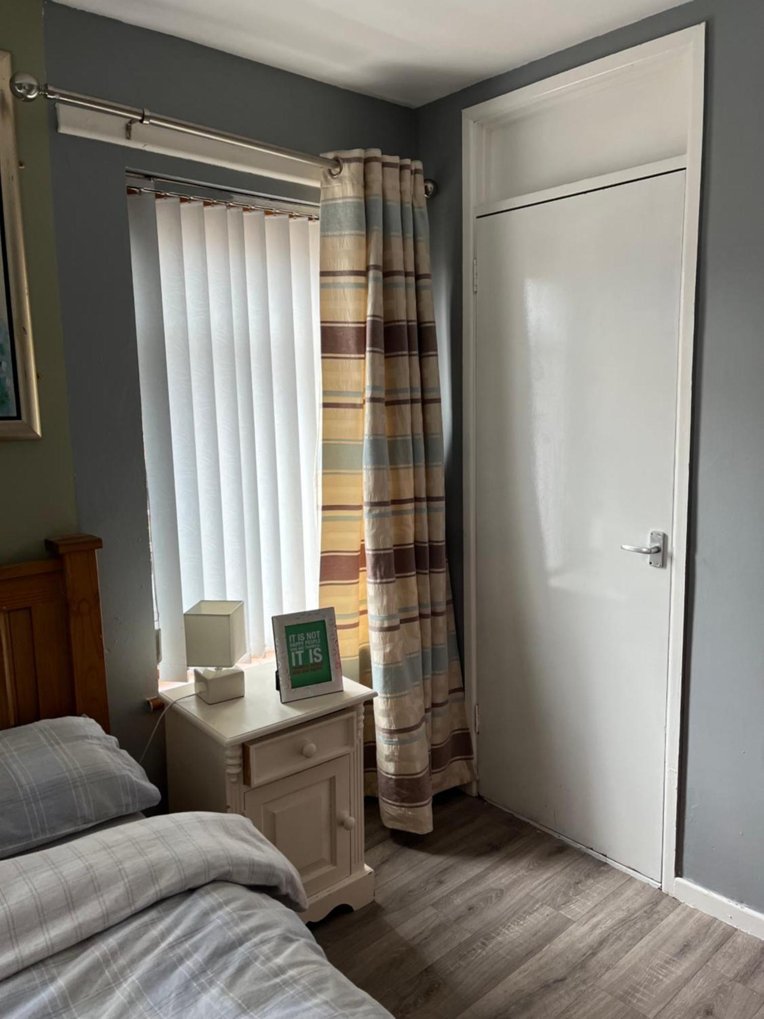 11 Parkmore Street, Ormeau Road, Belfast, Bt7 2Gt, 2 Bedroom House Exterior foto